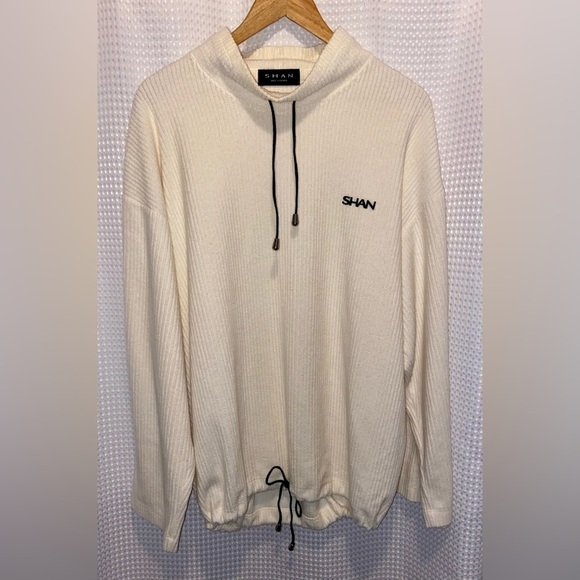 Women’s SHAN oversized cream/white very oversized sweater size Medium - Picture 2 of 16
